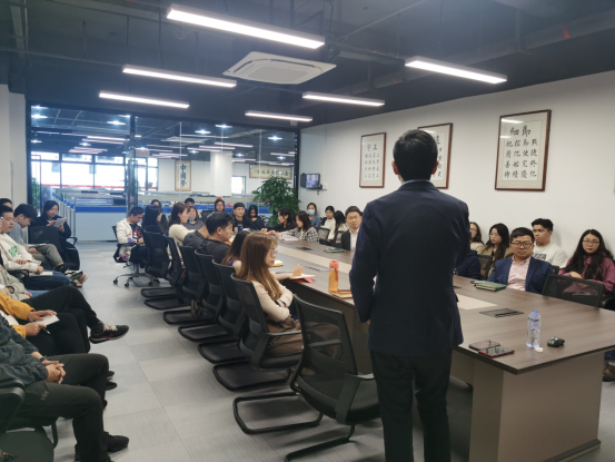 乐虎游戏微Slkor&金航标Kinghelm销售技巧培训会现场