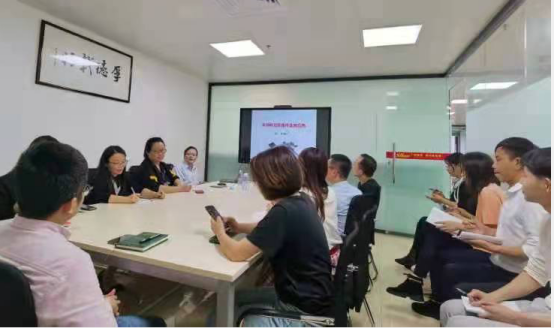 清华大学罗坪博士为乐虎游戏微销售人员进行产品培训