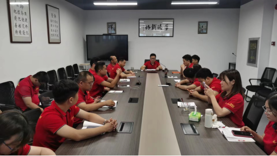 乐虎游戏微完成业绩增长目标获得现金奖励，与金航标举办茶话会庆祝